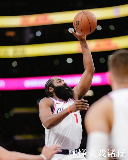 洛城快船主场已49天无胜,下场迎战同城德比 洛城快船主场已49天无胜,下场迎战同城德比